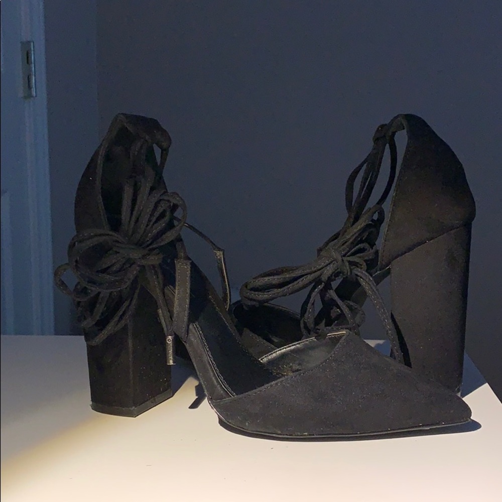 Black pointy toe heels